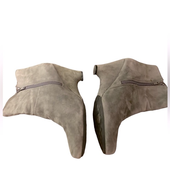 ME TOO Gray Suede Leather 3" Wedge Side Zip Bootie 7 - Picture 5 of 8